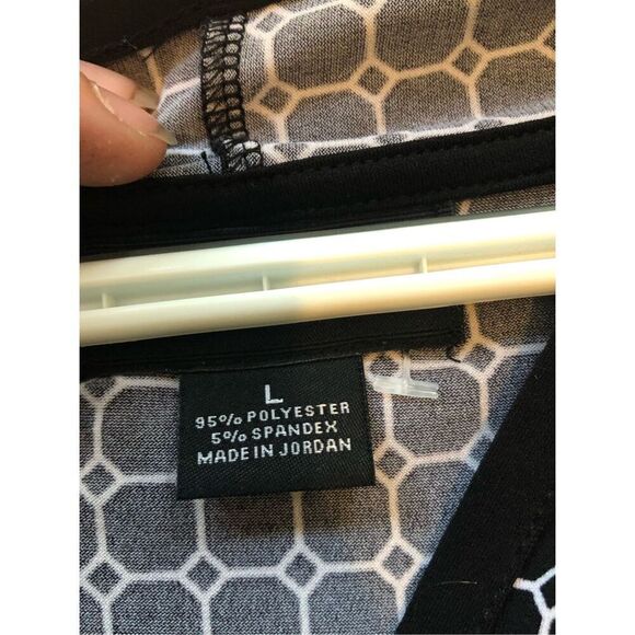 Liz Claiborne Career Women’s Black and White Box Design Long Sleeve V Neck Blous - Picture 5 of 7